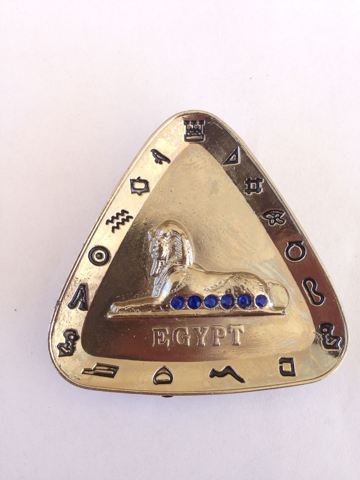 مغناطيس طبق مثلث فضي